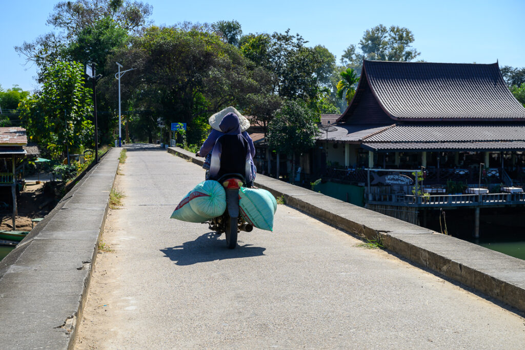 4000 Islands: Liphi and Khone Phapeng
