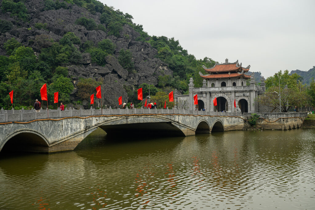 Ninh Binh: Boats, Temples, and Stunning Views