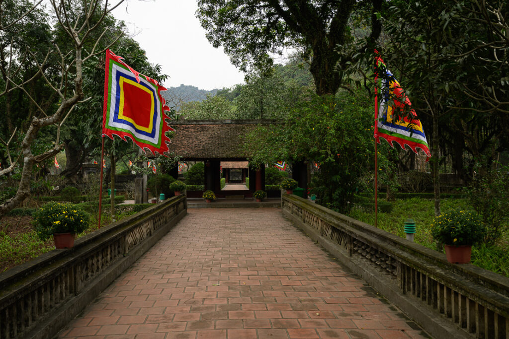 Ninh Binh: Boats, Temples, and Stunning Views