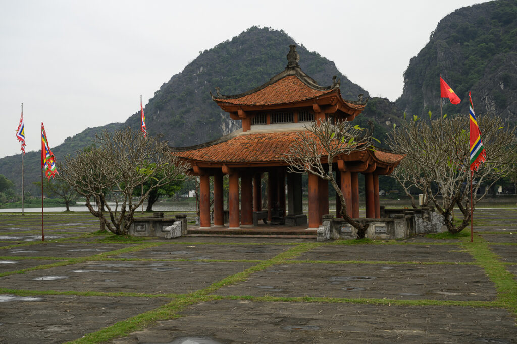 Ninh Binh: Boats, Temples, and Stunning Views
