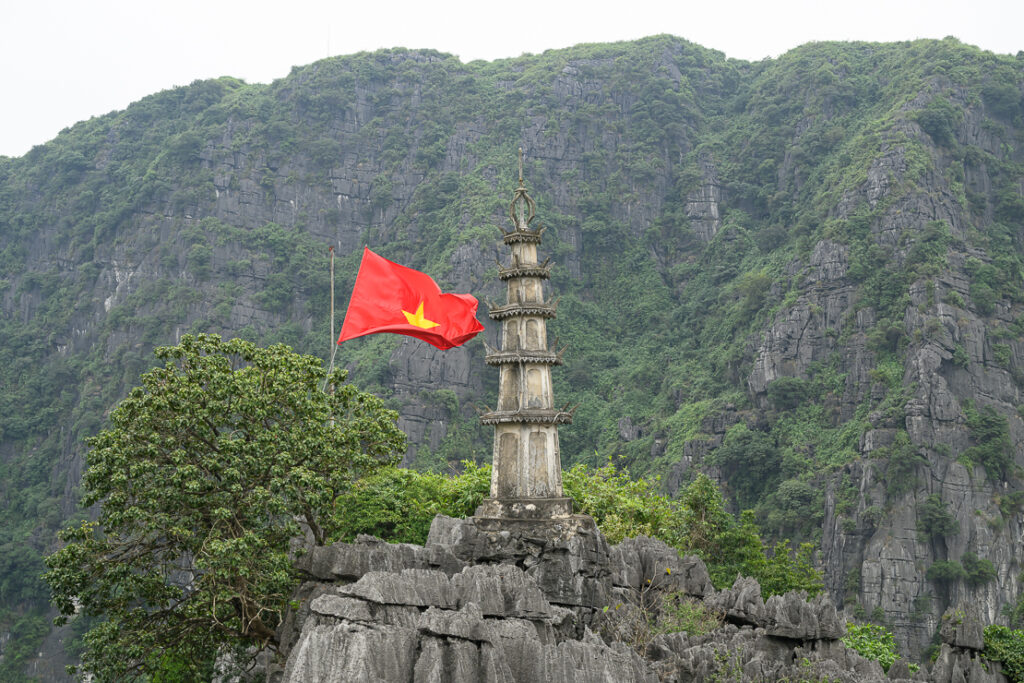 Ninh Binh: Boats, Temples, and Stunning Views