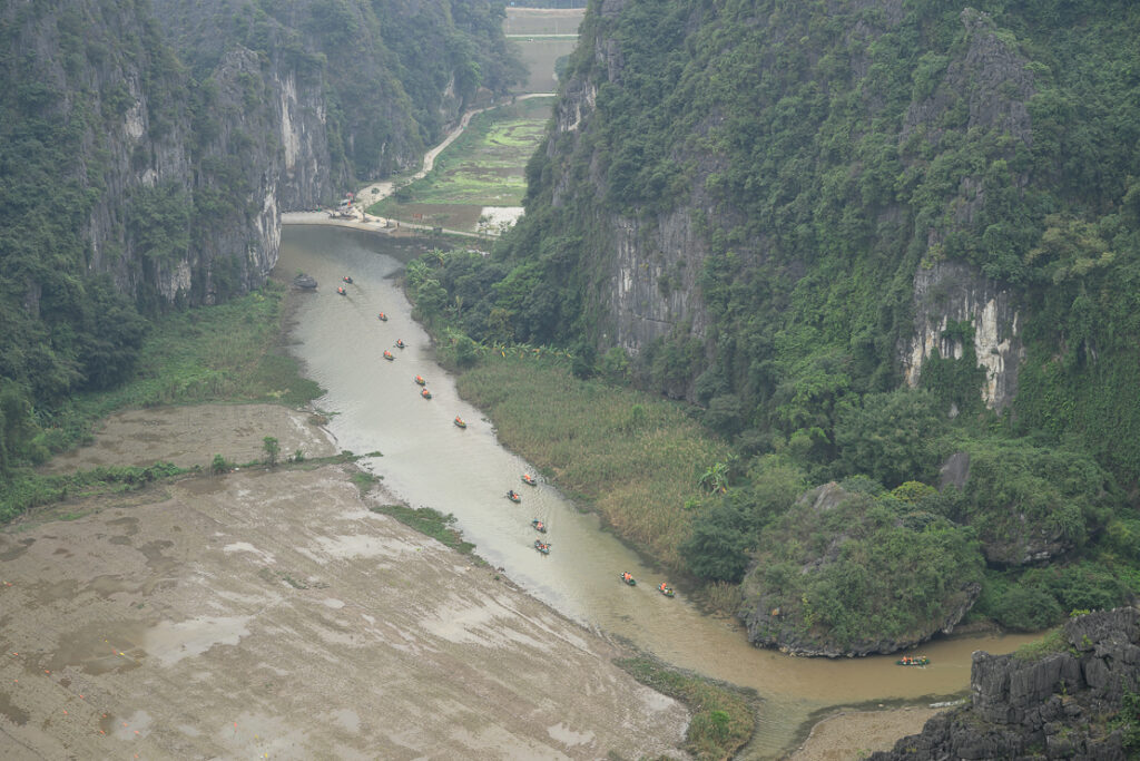 Ninh Binh: Boats, Temples, and Stunning Views