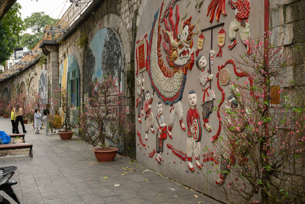 Hanoi: Old Quarter, Museum, Monuments, Markets